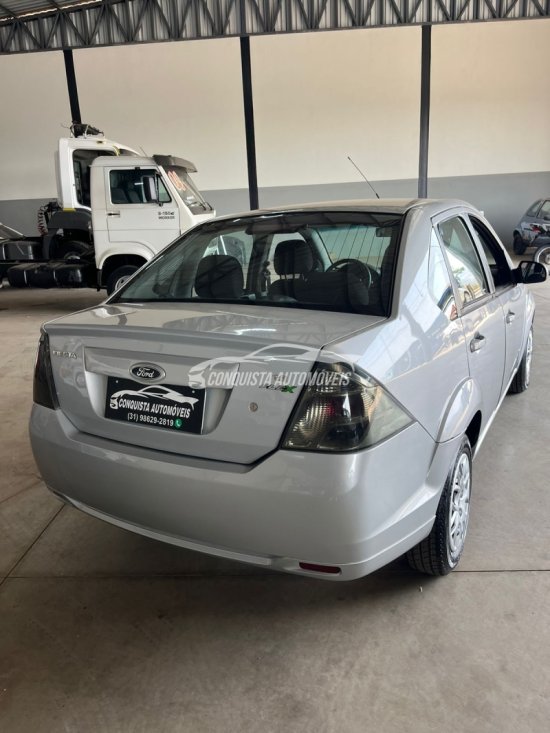 ford-fiesta-sedan-1-6-2013-2013-38491